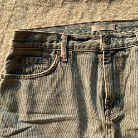 7FAM Denim Mini in Lightwash - Picture 2 of 8